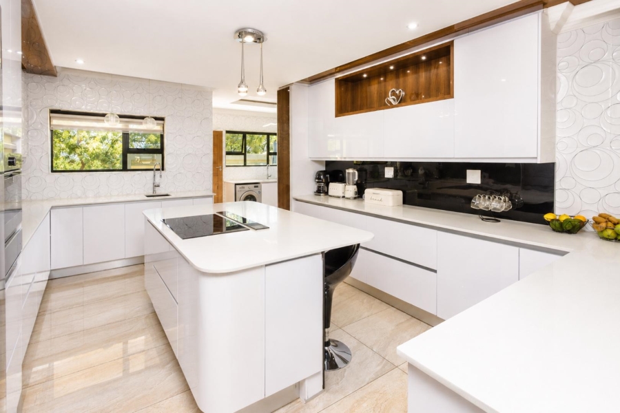 5 Bedroom Property for Sale in Xanadu Eco Park North West